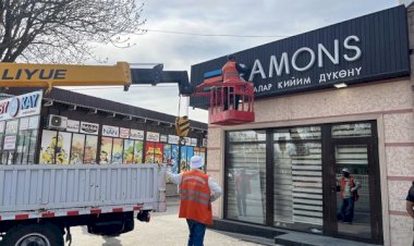 Жалал-Абад: МАМЛЕКЕТТИК ТИЛ ЭРЕЖЕЛЕРИ САКТАЛБАГАН КӨРНӨК-ЖАРНАКТАР АЛЫНДЫ