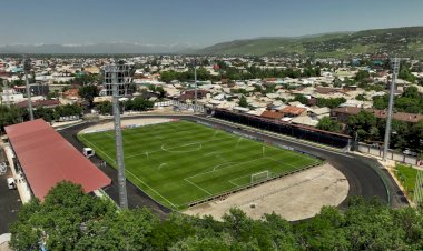 Жаңыланган “Курманбек” стадиону ачылды