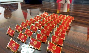 Жалал-Абадда жаңы шайланган депутаттар коалиция түзүп, төраганы шайлашты