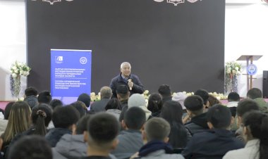 Студенттер арасында 10-декабрь "Адам укуктарынын деклорациясын кабыл алынган күнү" белгиленди