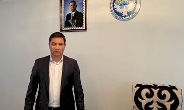 Өмүрбек Мамытов 300 миңден ашык калкы бар  Сузак районунун эмгек, социалдык камсыздоо жана миграция башкармалыгынын башчысы кызматына дайындалды