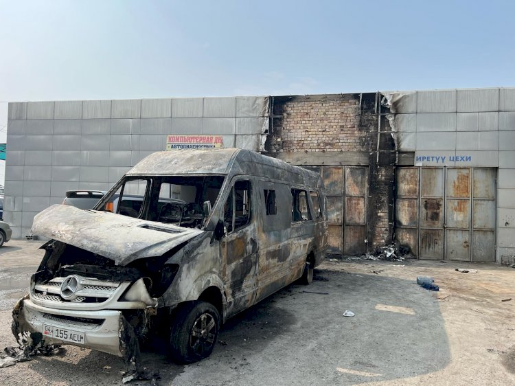 Жалал-Абаддагы жарылуу: газ орнотулган «mercedes-benz sprinter» унаа оңдоочу жайда жарылган