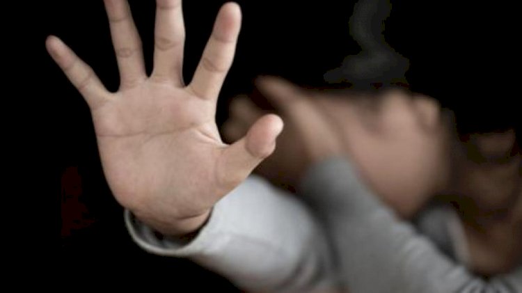 Сузакта 15 жаштагы өгөй кызын зордуктады деген шек менен 43 жаштагы киши кармалды