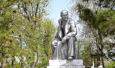 Жалал-Абадда В. И. Лениндин эстелиги алынды