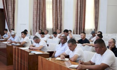 Кытай–Кыргызстан–Өзбекстан темир жолунун курулушуна байланыштуу жыйын өттү