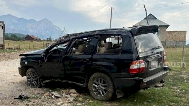 Базар-Коргон шаарынын мэри жол кырсыгына кабылып, бир кызматкер каза болгон: Дарыгер жабыркагандар тууралуу маалымат берди