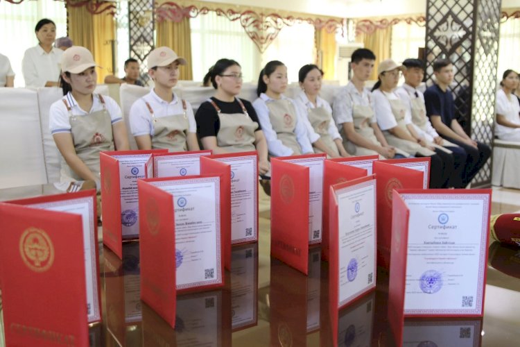 Жалал-Абад: жумушсуз жүргөн жарандар тейлөө тармагындагы билимге ээ болушту