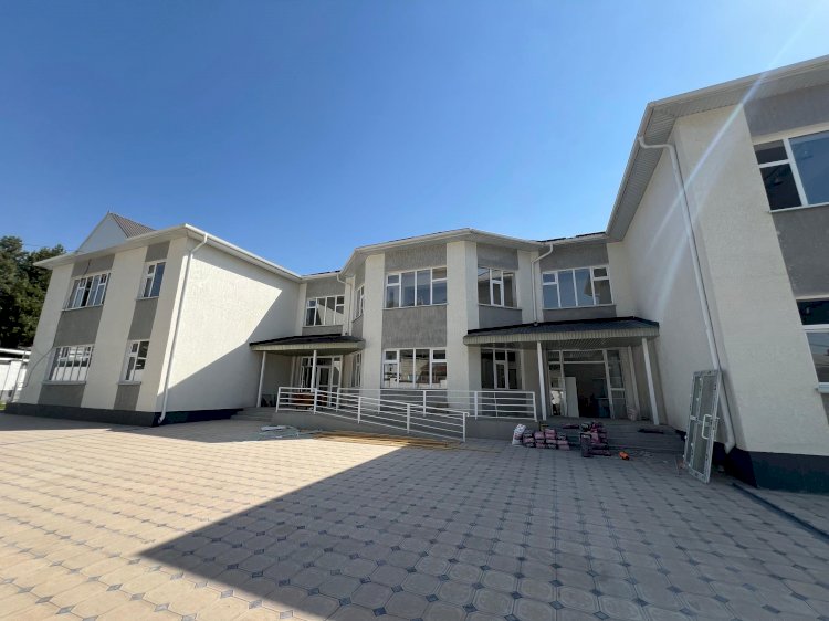 Сузактагы райондук оорукананын жугуштуу оорулар бөлүмүнүн имаратынын курулушу аягына чыгуу алдында турат (сүрөт баян)