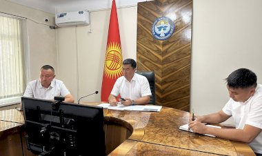 Т. Текебаев Кытай-Кыргызстан-Өзбекстан темир жолунун курулушу менен таанышты