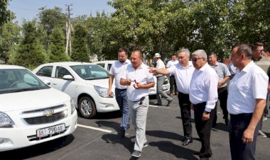 Эгемендүүлүк күнүнө карата Жалал-Абад электр тармактар ишканасына 6 даана автоунаа тапшырылды