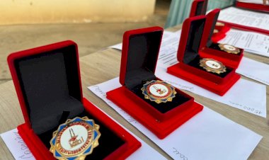 Кыргызнефтегазда  нефтичилер сыйланды (сүрөт баян)