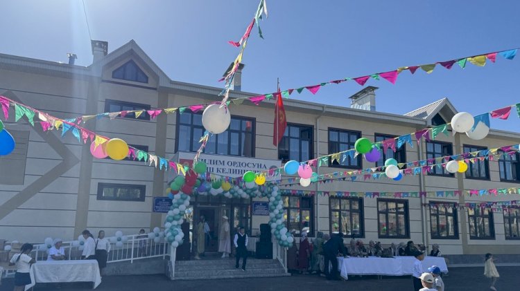 Сузактын Жоон-Күнгөй айылында 100 орундуу мектеп пайдаланууга берилди