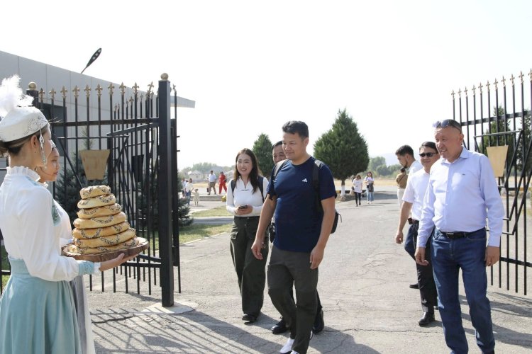 Жалал-Абадка Монголиянын Орхон аймагынан делегация келди