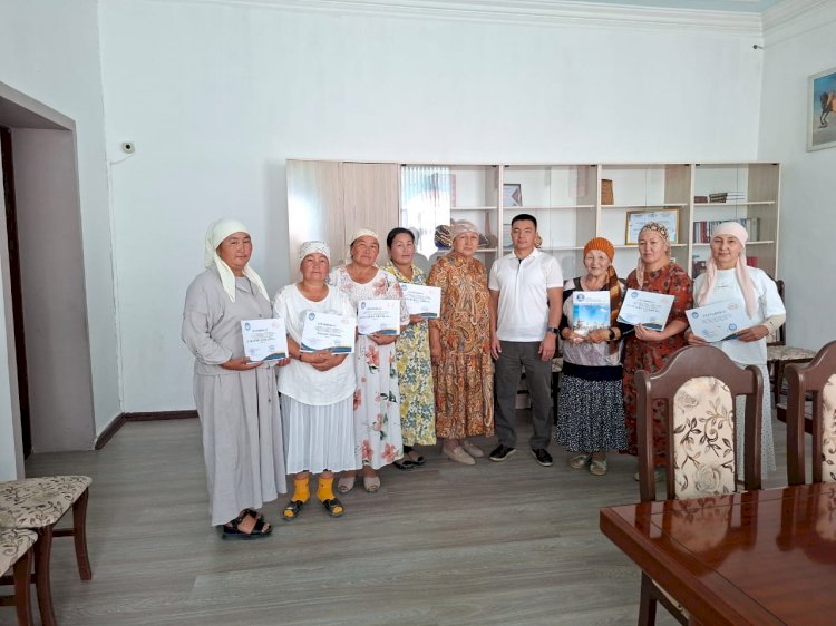 Багышта 60 кыз-келин кийиз иштетүү боюнча окутулду