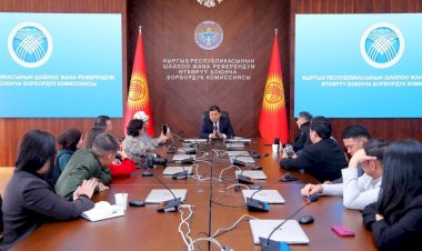 БШК төрагасы блогерлер, коомчулугунун активдүү өкүлдөрү менен жолугушту