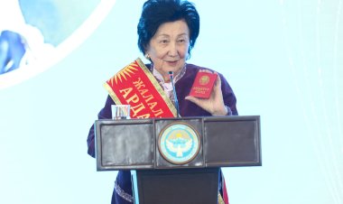 Жаңыл Түмөнбаева 80 жашта, ал “Жалал-Абад облусунун Ардактуу атуулу” болду