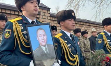 УКМКнын полковниги Эркин Маканбаев акыркы сапарга узатылды