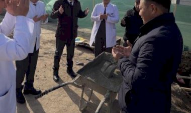 Сузак: «Алийма Ташиева» атындагы Эне жана баланы коргоо борборуна кошумча имараттын курулушу башталды