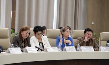 Манас шаардык депутаттар кеңешинин X чакырылышынын кезектеги XXV сессиясы болуп өттү (сүрөт баян)